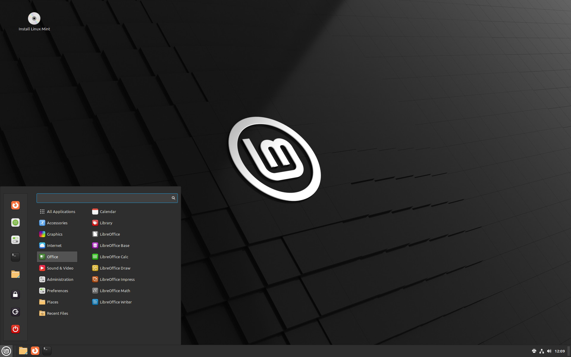 Official Linux Mint Cinnamon desktop screenshot showing the applications menu